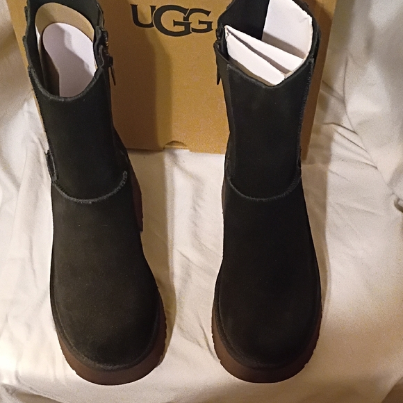 UGG Black Platform Boots - Picture 2 of 6